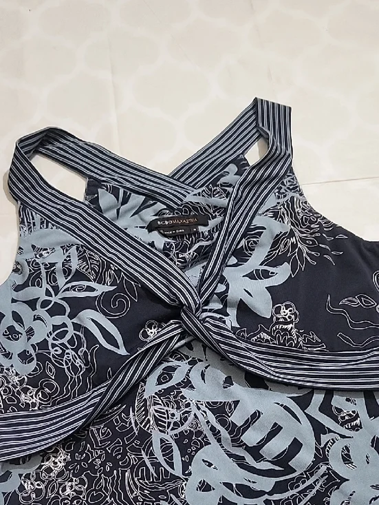 BCBGMaxAzria Navy & Light Blue Floral Twist-Front Camisole - Picture 3 of 5